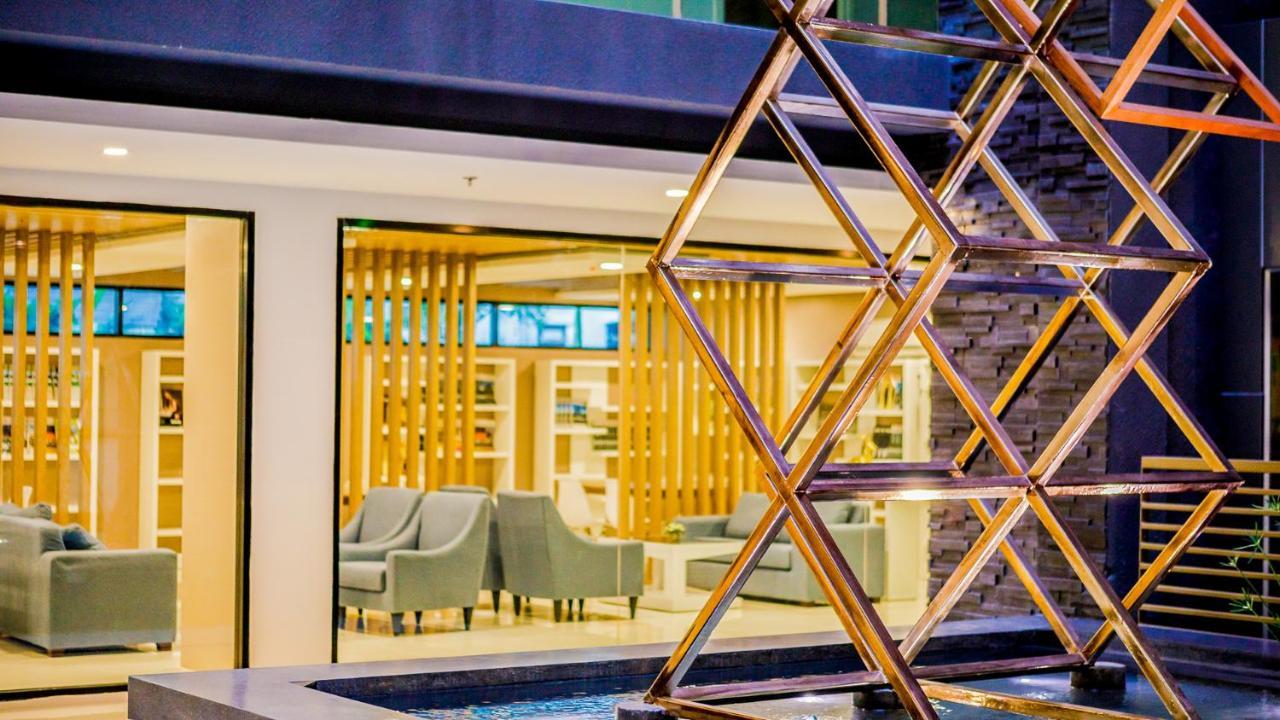 The Star Hill Condo Luxury Suites Chiang Mai Exterior photo